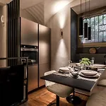 Colosseum Design Manzoni Metro Apartment