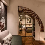 Colosseum Design Manzoni Metro *