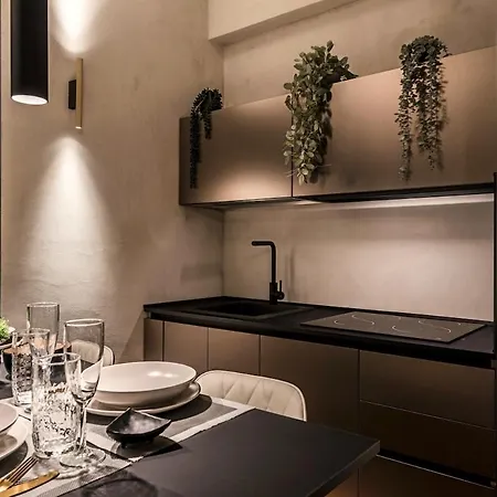 Colosseum Design Manzoni Metro *