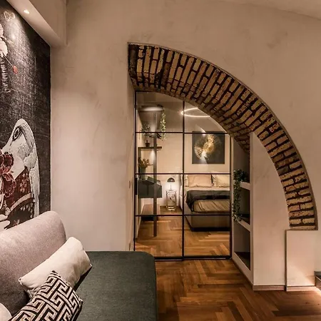 Colosseum Design Manzoni Metro *