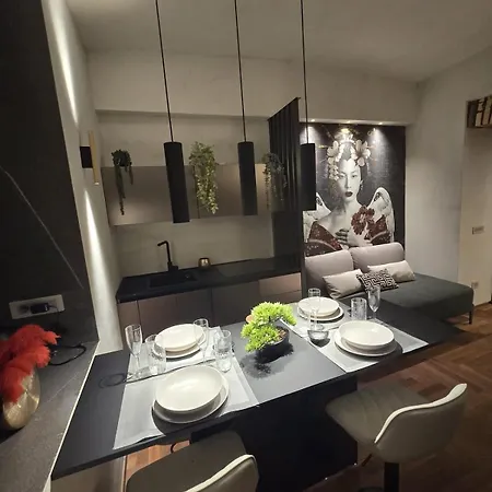 Daire Colosseum Design Manzoni Metro Roma